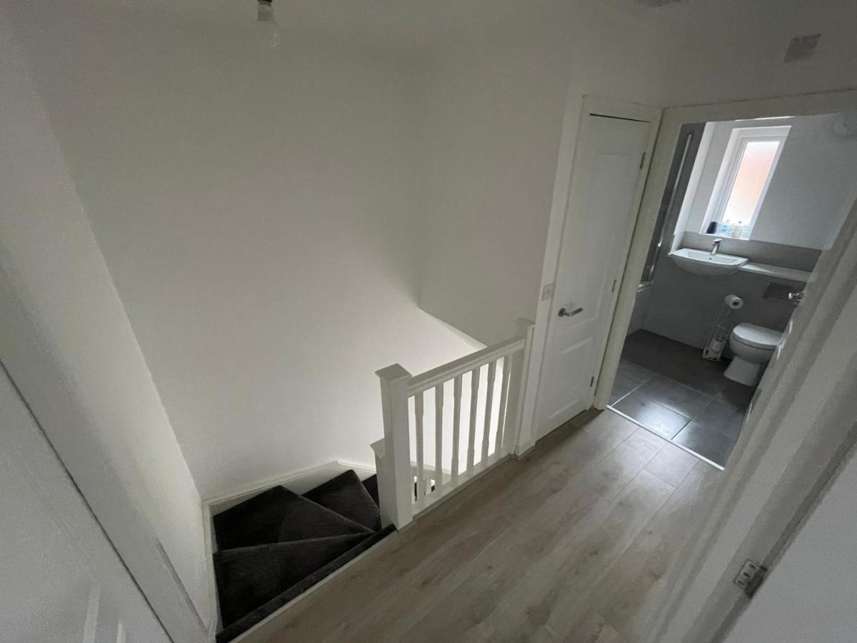 Modern Room With Huge Bed - Walk To City Centre! Manchester Dış mekan fotoğraf