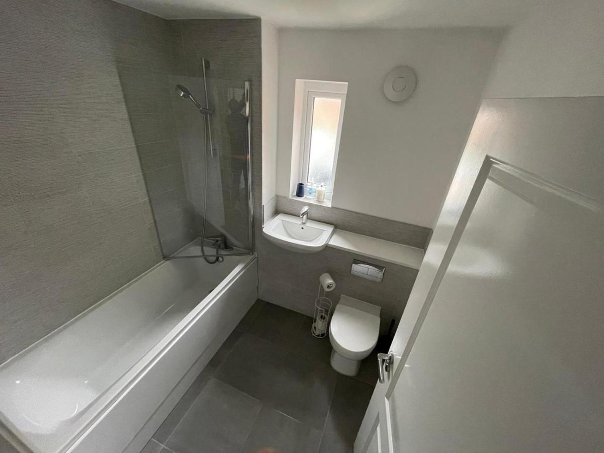 Modern Room With Huge Bed - Walk To City Centre! Manchester Dış mekan fotoğraf