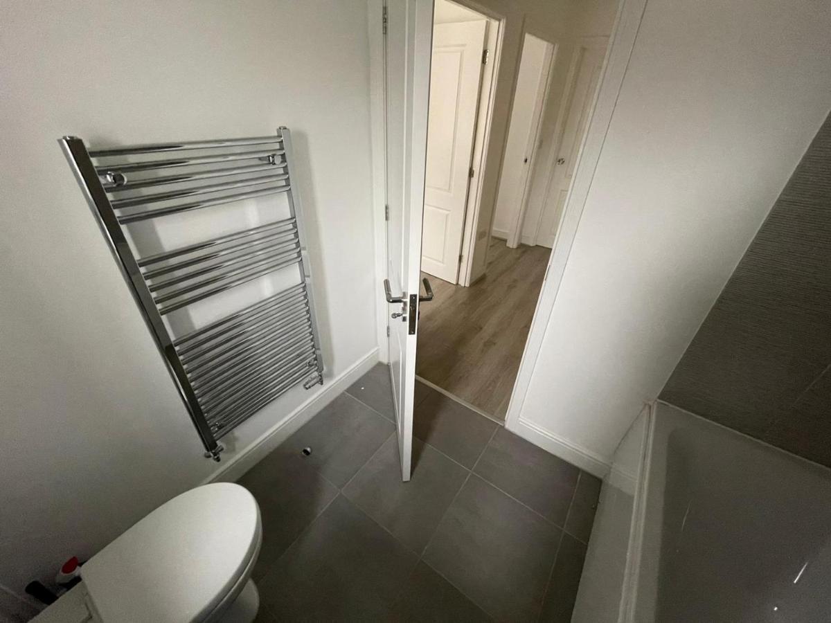 Modern Room With Huge Bed - Walk To City Centre! Manchester Dış mekan fotoğraf
