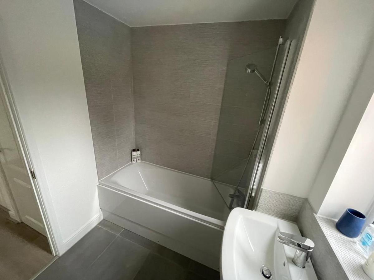 Modern Room With Huge Bed - Walk To City Centre! Manchester Dış mekan fotoğraf