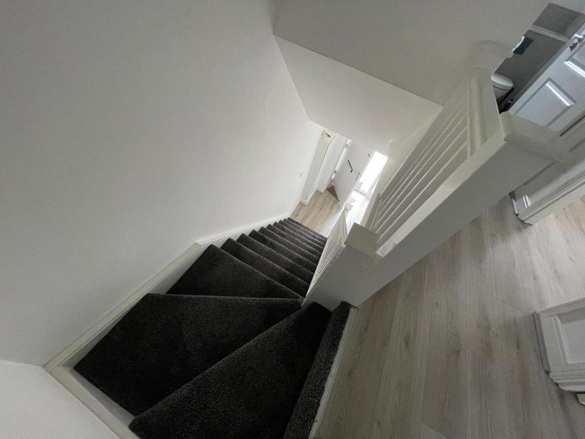 Modern Room With Huge Bed - Walk To City Centre! Manchester Dış mekan fotoğraf
